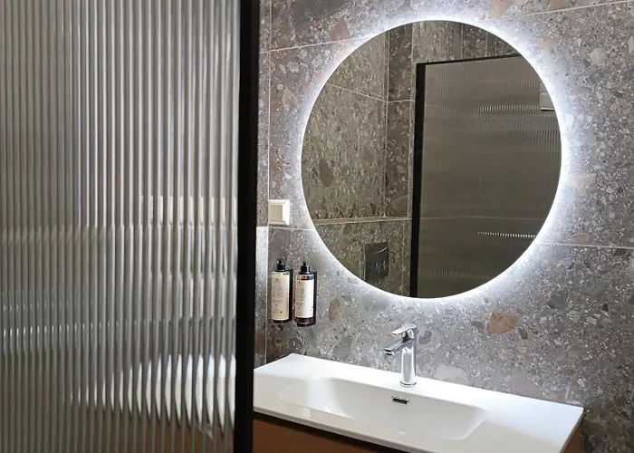 Agnanti Limnis Hotel