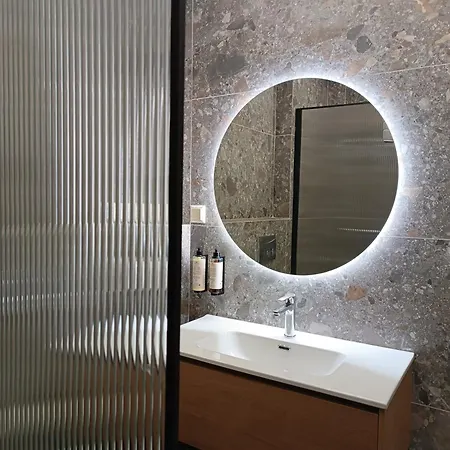 Agnanti Limnis Hotel